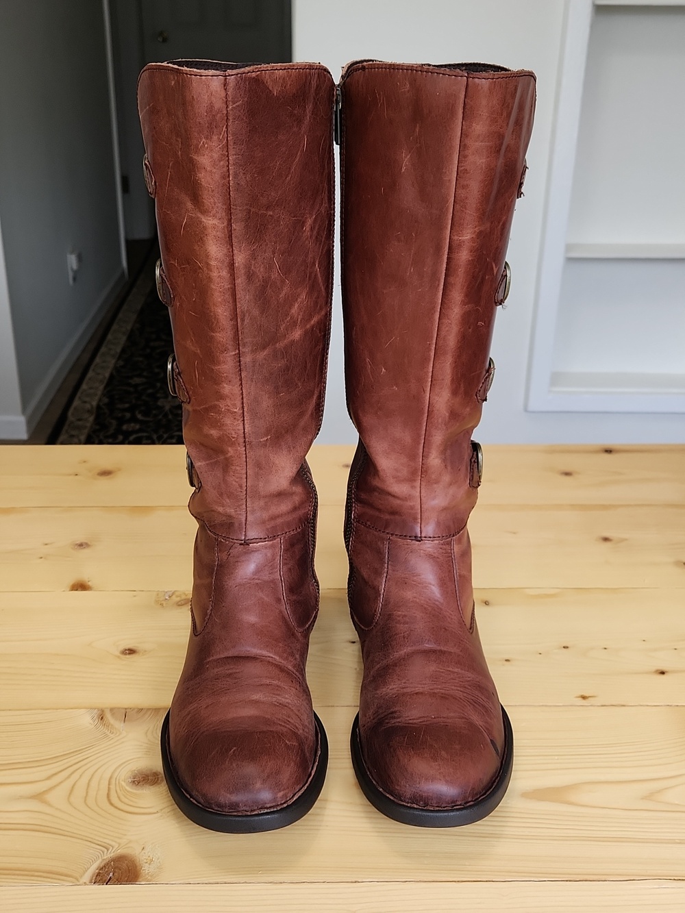Born Cuatros Buckle Distressed Leather Womens Riding Knee High Boots Size 7.5 - Picture 3 of 17